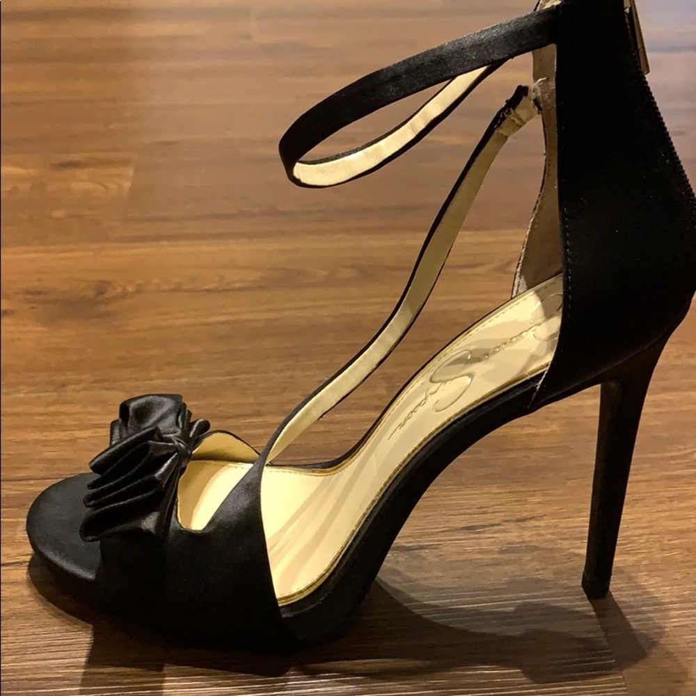Jessica Simpson Pumps!